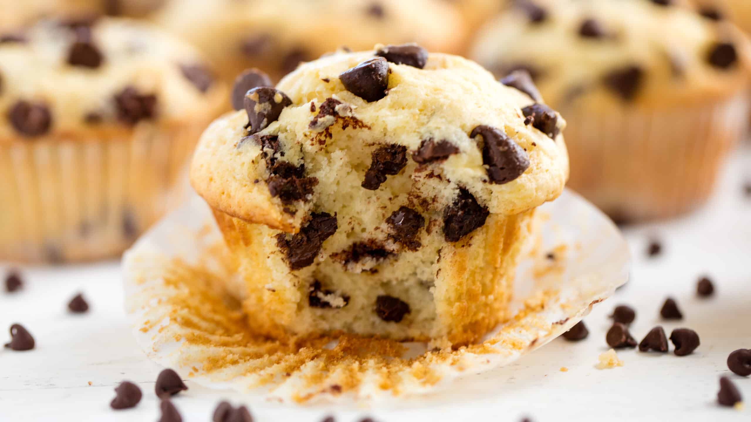 Muffins with chocolate chunks